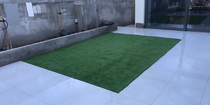artificial grass for small gardens