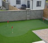 Artificial grass putting green